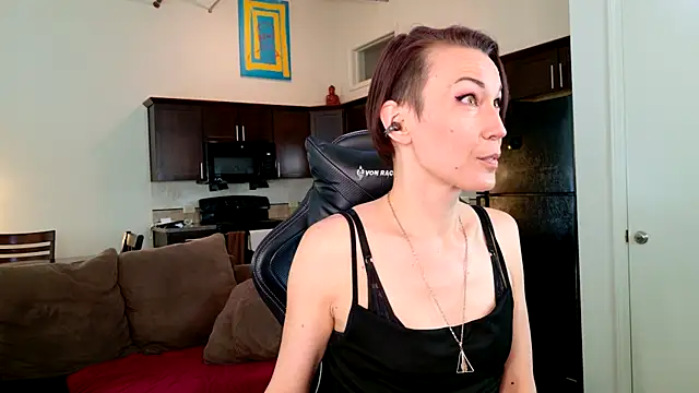 Snapshot of EveEnigma chatting on 03/15/25, 03:59 EveEnigma online show from 03/15/25, 03:59