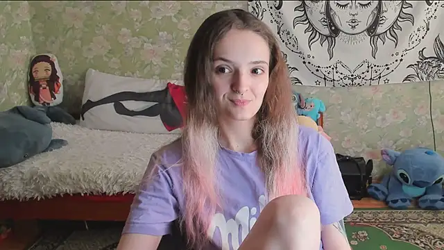 Snapshot of Cutie_Adelia chatting on 07/19/26, 12:42 Cutie Adelia online show from 07/19/26, 12:42