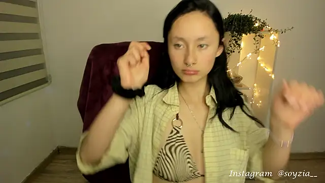 bellaa-w online show from 03/14/25, 12:43