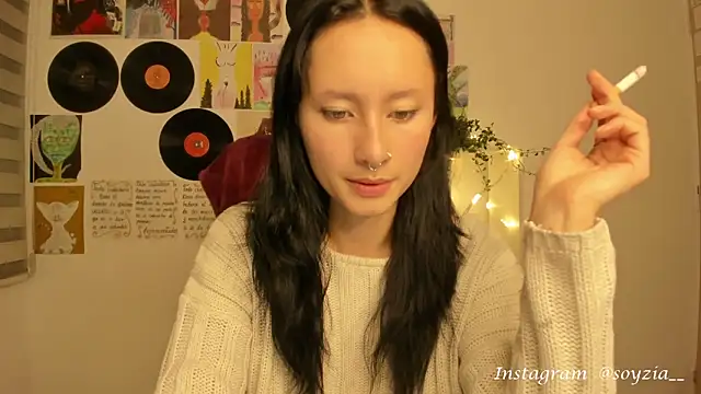 bellaa-w online show from 03/22/25, 01:00