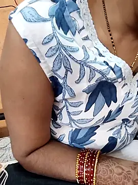 Diya 143 online show from 10/15/25, 06:13