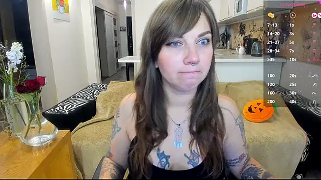 Snapshot of StacyTigerr chatting on 10/29/25, 03:47 StacyTigerr online show from 10/29/25, 03:47