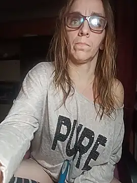 Dettybitch40 online show from 12/19/25, 07:21