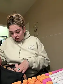 nativepumpkin95 online show from 02/14/25, 04:37