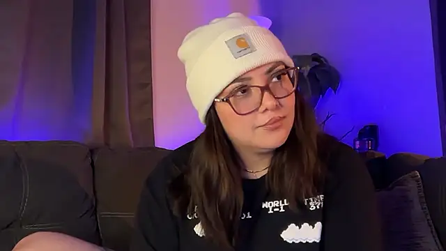 nativepumpkin95 online show from 11/26/25, 01:28