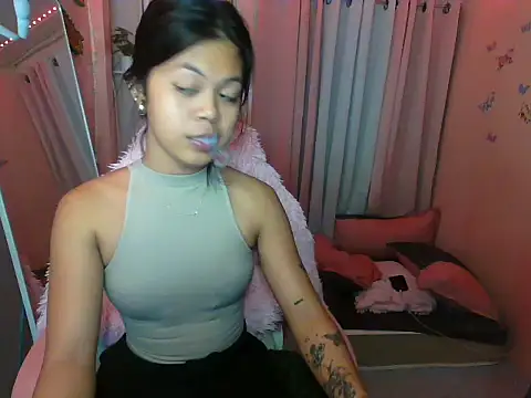 young salsalita online show from 10/18/25, 03:13