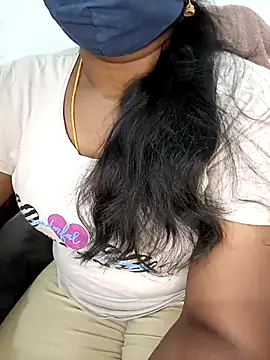 Tamil-hotwife online show from 03/02/26, 08:54