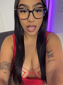 Sara mocca  online show from 04/01/26, 08:50