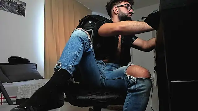 liamaesthetic online show from 02/09/26, 07:34