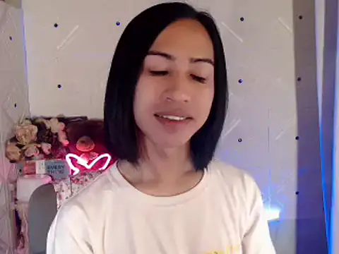 Snapshot of Lemonadexxx chatting on 02/20/25, 05:29 Lemonadexxx online show from 02/20/25, 05:29