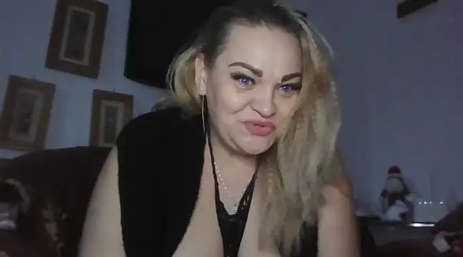 QueenJACQUELIN online show from 01/23/25, 02:28