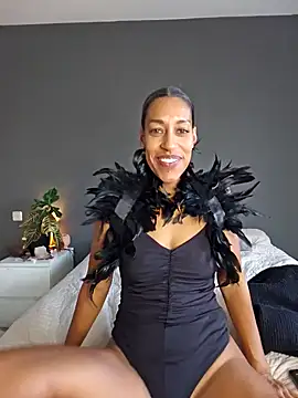 Goldenlace online show from 10/30/25, 01:34