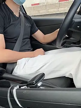 1714914111 online show from 12/17/25, 04:02