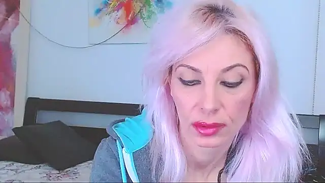 HoneyLara online show from 03/02/25, 07:45