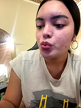 HotstuffCherrySummer online show from 11/21/25, 08:02