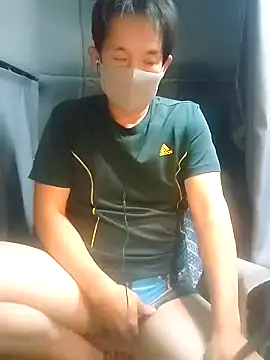 Snapshot of tarou08700870 chatting on 12/17/24, 08:34 tarou08700870 online show from 12/17/24, 08:34