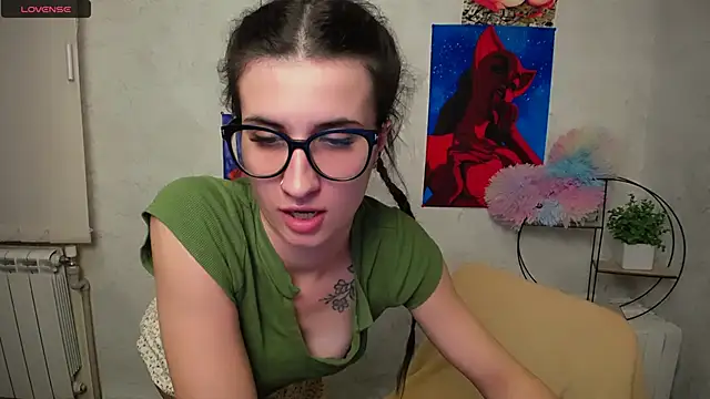 MaryEm976 online show from 11/02/25, 10:50