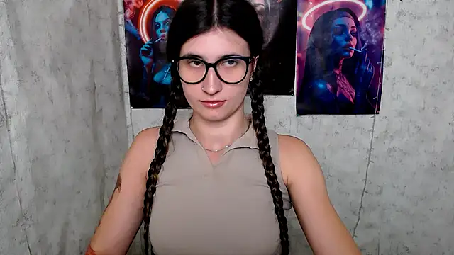 Snapshot of MaryEm976 chatting on 07/12/26, 09:33 MaryEm976 online show from 07/12/26, 09:33