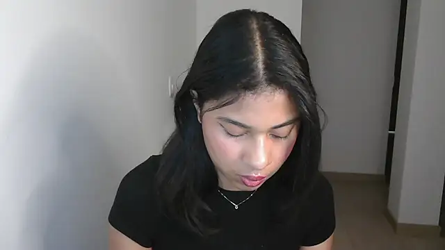 dark enchantress  online show from 12/16/24, 12:15