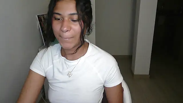 dark enchantress  online show from 01/15/25, 04:25