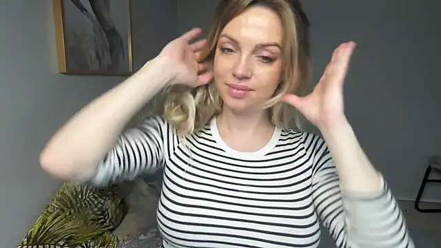 Snapshot of BelieveinEmliy chatting on 02/12/25, 03:49 BelieveinEmliy online show from 02/12/25, 03:49