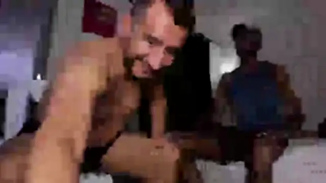 Cloudy pigDude online show from 04/19/26, 03:39