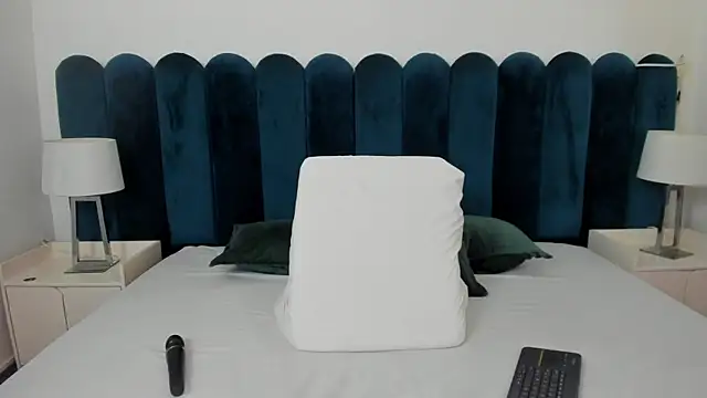 marianaaguii online show from 11/14/25, 01:10