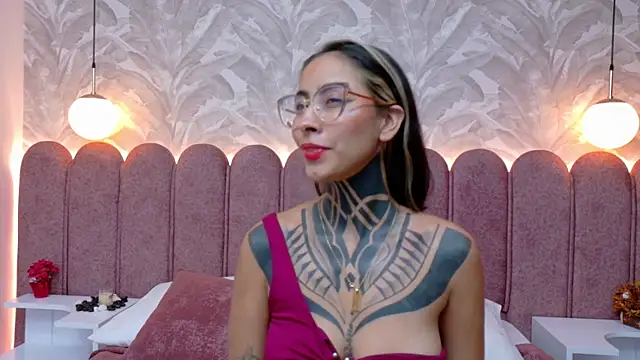 NicoleBlum online show from 01/27/25, 09:44