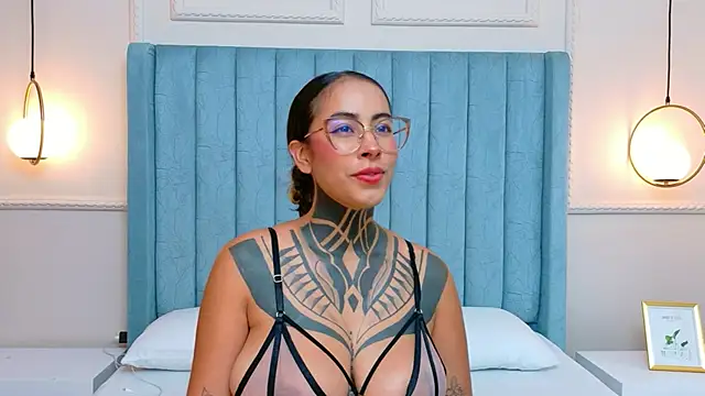 NicoleBlum online show from 06/04/26, 07:31