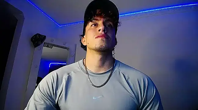 strongboy  online show from 12/24/24, 05:27