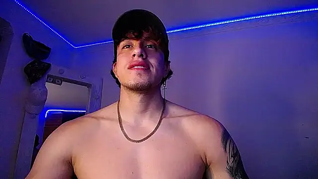 strongboy  online show from 01/09/25, 03:36