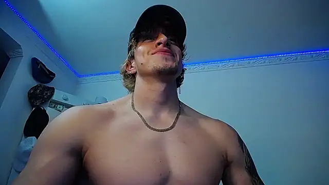 strongboy  online show from 03/15/25, 05:30