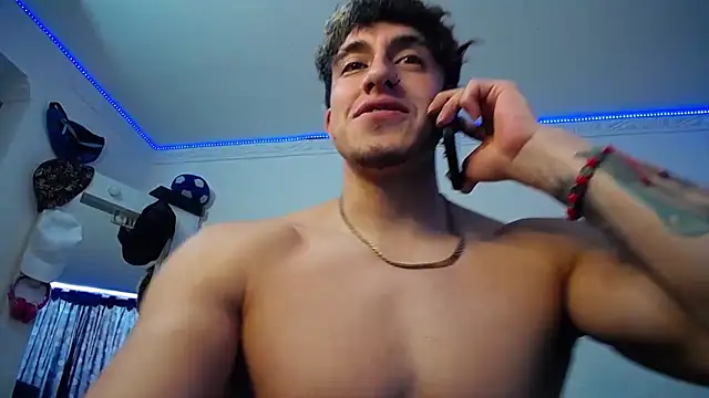 strongboy  online show from 10/08/25, 06:49