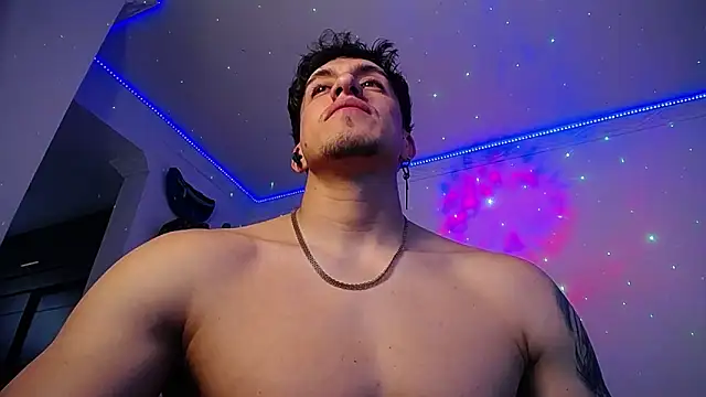 strongboy  online show from 11/04/25, 07:24