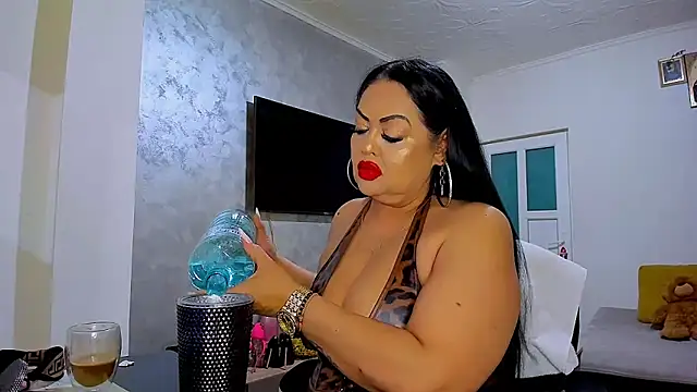 Brendaxx1 online show from 05/15/26, 08:49