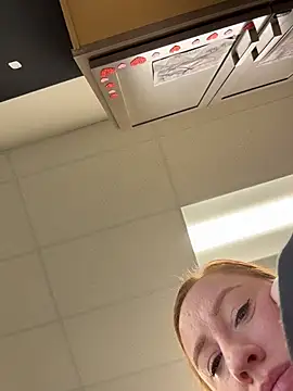 cinnatitties online show from 10/30/25, 05:35