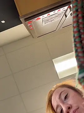 cinnatitties online show from 10/31/25, 06:31