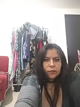 Snapshot of Vilainemarie chatting on 06/23/26, 10:13 Vilainemarie online show from 06/23/26, 10:13