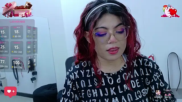 Catwhite  online show from 02/19/25, 12:55