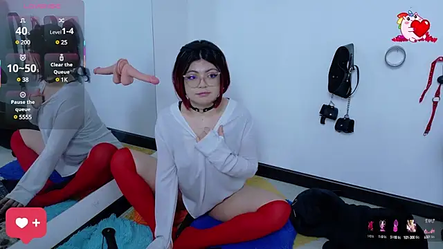 Catwhite  online show from 03/19/25, 03:29