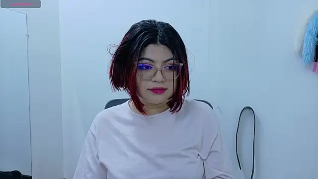 Catwhite  online show from 03/21/25, 01:45