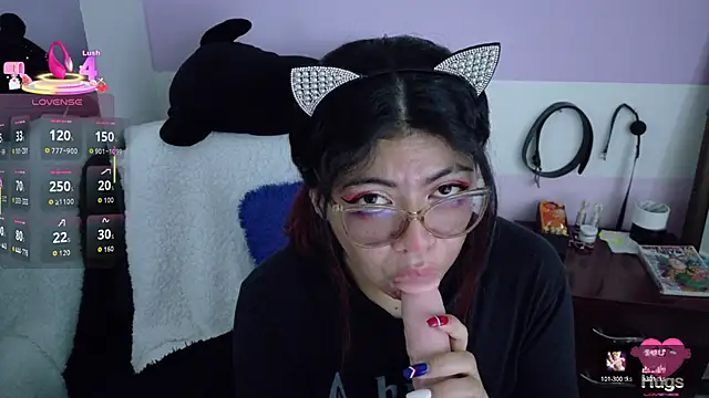 Catwhite  online show from 10/06/25, 04:59