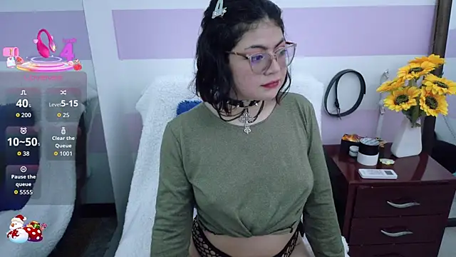 Catwhite  online show from 12/03/25, 03:54