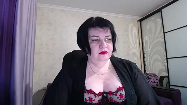 JuicyLady Di online show from 12/17/25, 05:57