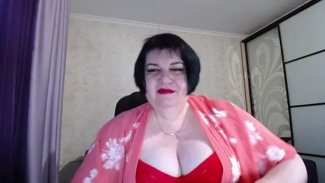 JuicyLady Di online show from 12/22/25, 05:48