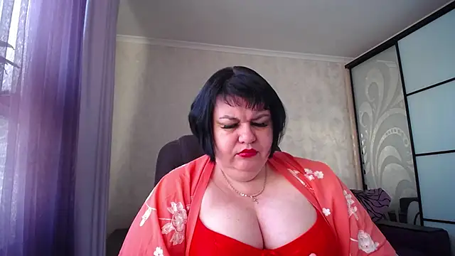 JuicyLady Di online show from 02/04/26, 06:08