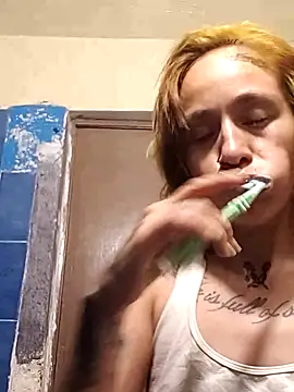 Snapshot of fablob23 chatting on 04/05/26, 03:15 fablob23 online show from 04/05/26, 03:15