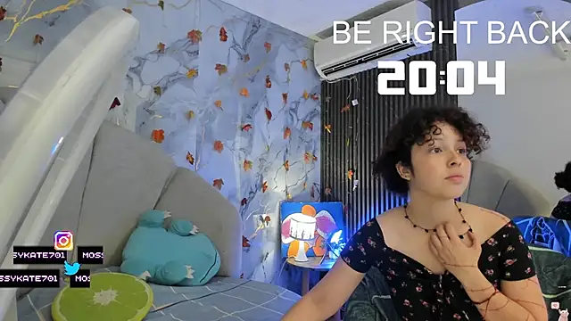 Katemoss70 online show from 11/04/25, 12:26