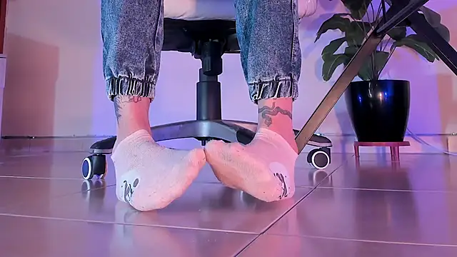 ArchieCollins online show from 09/19/25, 04:36