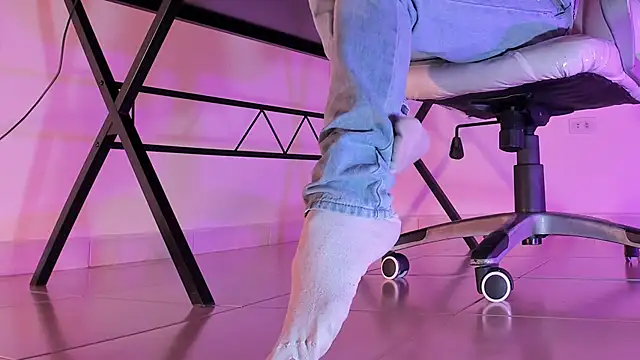 ArchieCollins online show from 09/30/25, 04:50